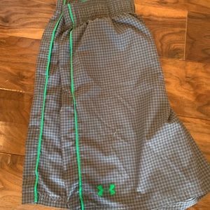 Under Armor men’s shorts size L